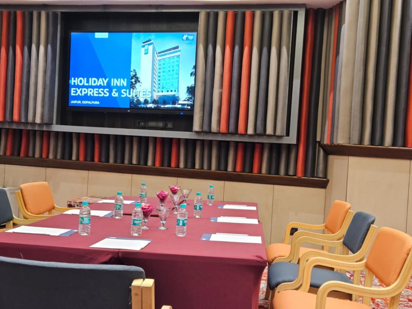 Holiday Inn Express & Suites Jaipur Gopalpura Luaran gambar